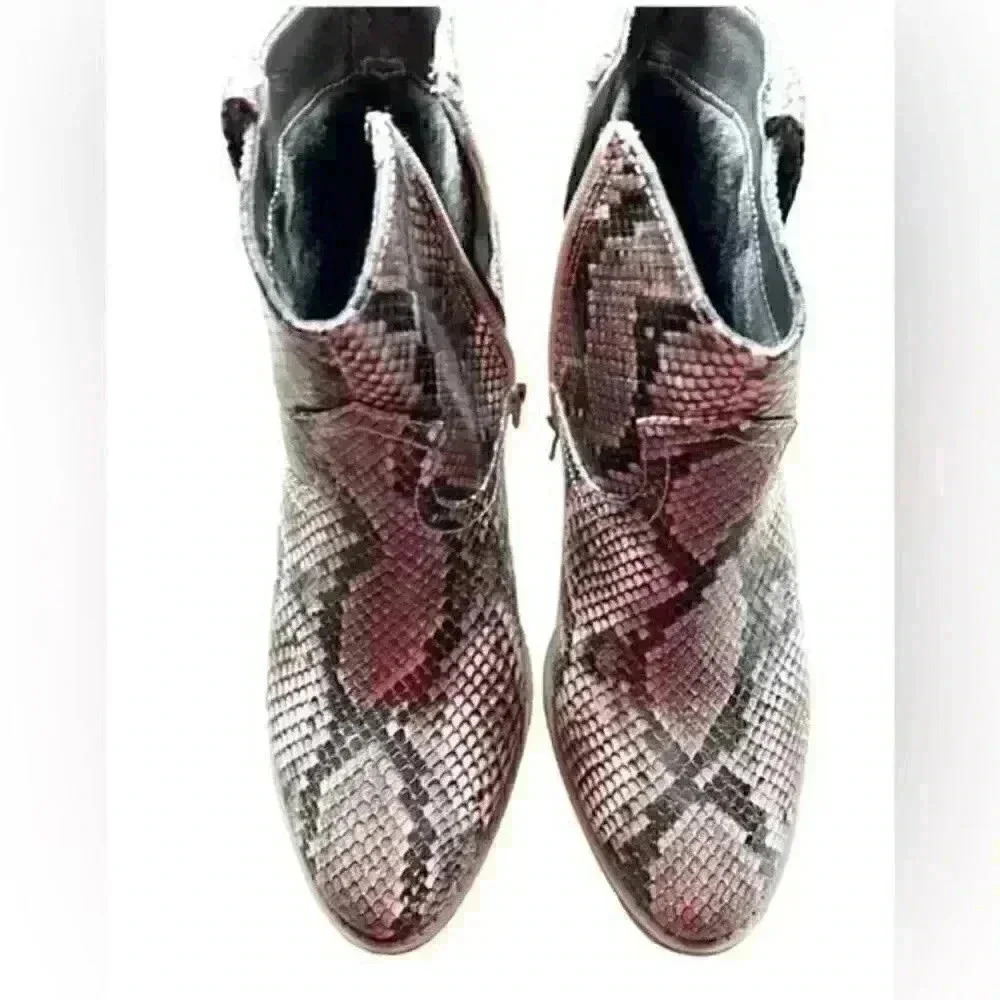 Crochet‎ Snakeskin Cowgirl booties